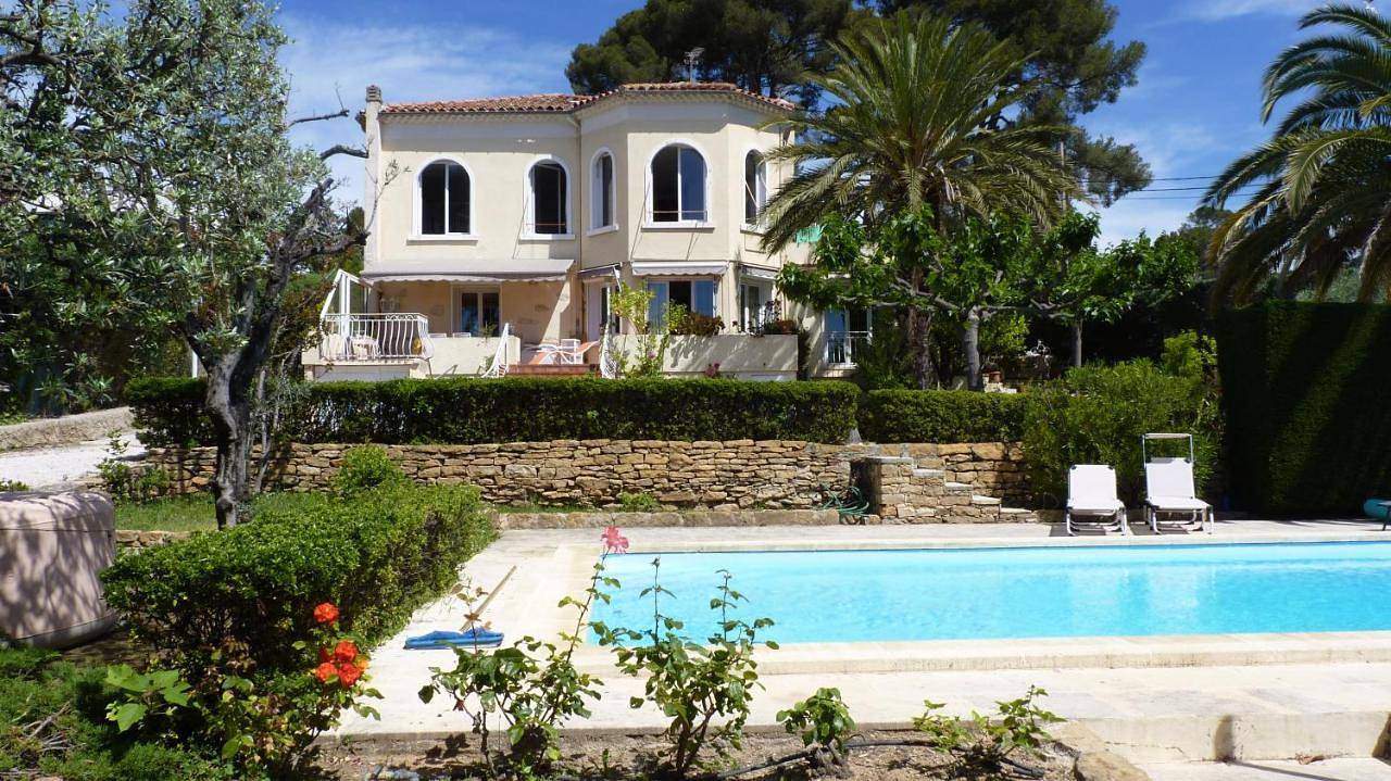 Villa Rima, bas de villa vue mer avec piscine à 200m des plages in La Ciotat, Marseille en omgeving