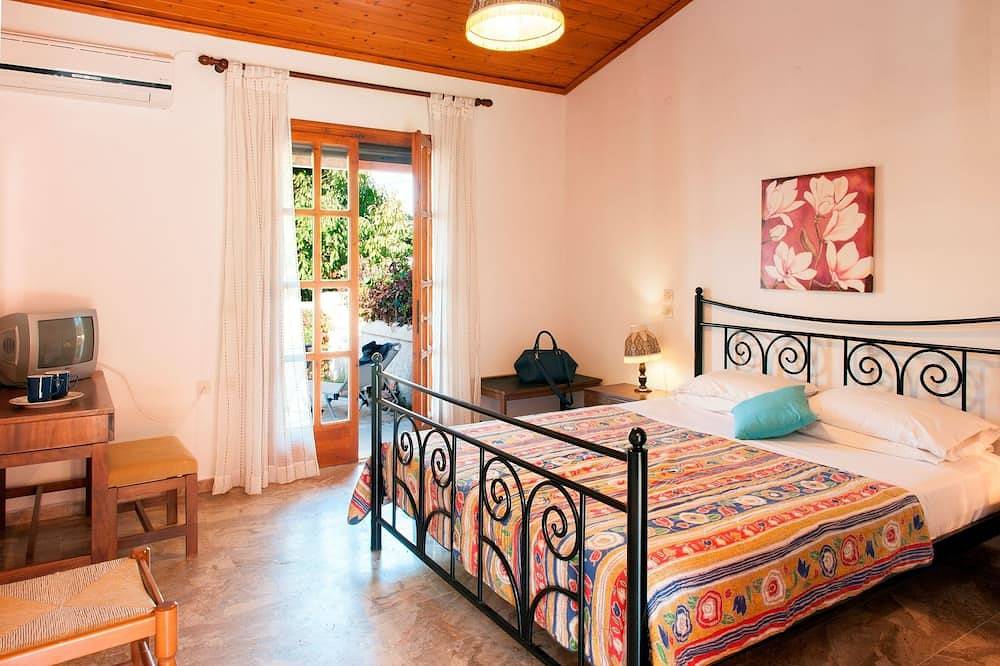 Delightful 2-bedroom cottage just minutes from the beach in Agios Gordios, Korfu