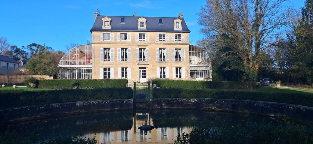 Location de vacances pour 3 personnes, avec Terrasse ainsi que Jardin et Vue à Saint-Martin-des-Entrées