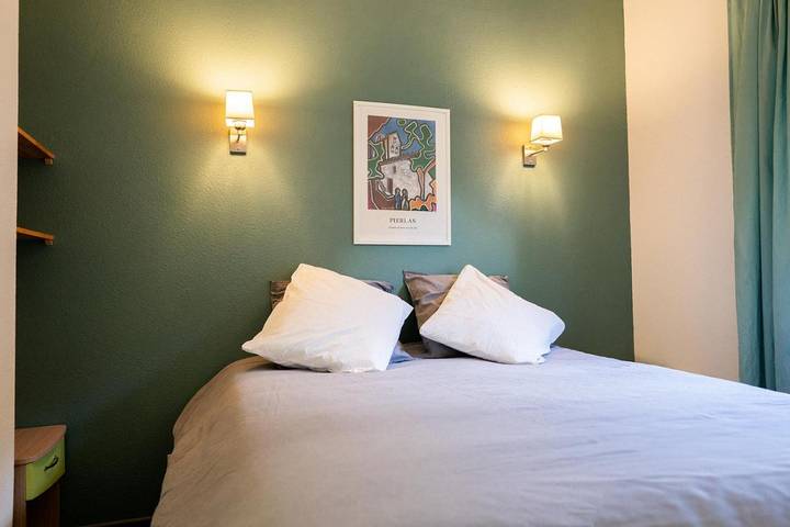 Hôtel pour 2 personnes, avec jardin et vue à Pierlas - 4