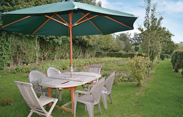 Appartement confortable avec jardin, à 600 m du centre de Senlecques in Bourthes, Région de Montreuil