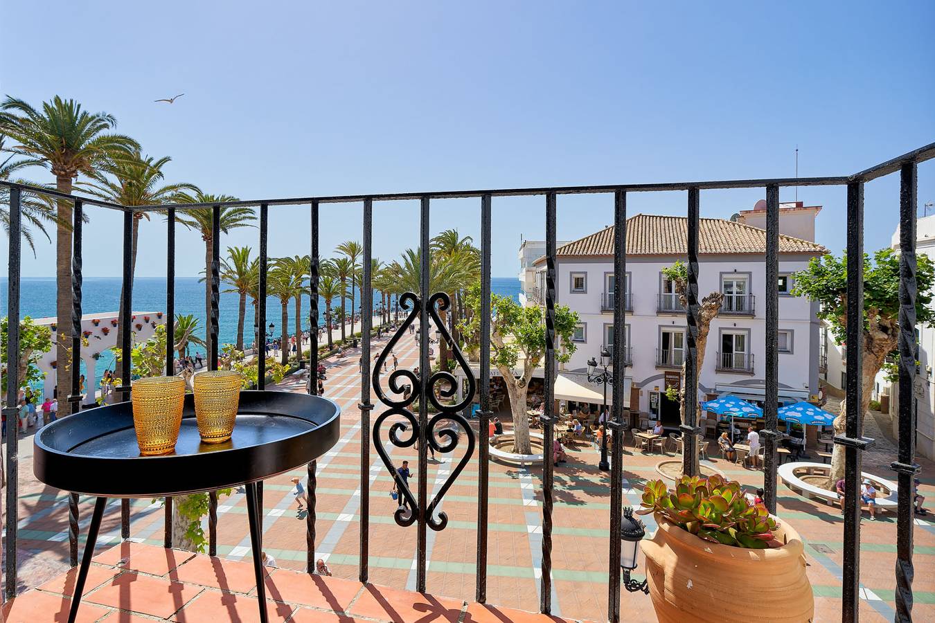 Entire apartment, Balcon de Europa in Nerja Centre, Nerja