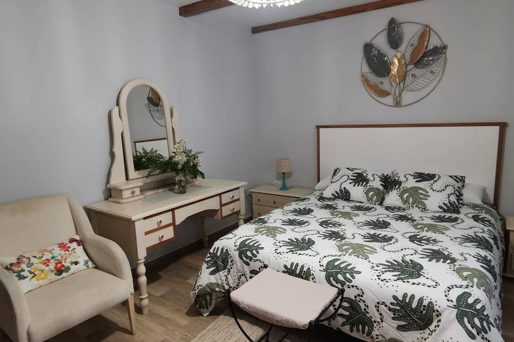 Finca Vista al Teide with private swimmingpool and jacuzzi, Wifi and Sat Tv in Pino Alto, Santa Úrsula