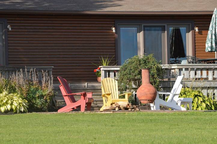 Cottage for 6 people, with balcony and garden in Prince Edward Island