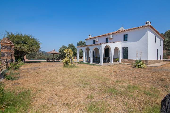 Chalet para 13 personas, con jardín, Se admiten mascotas en Sierra Morena - 2