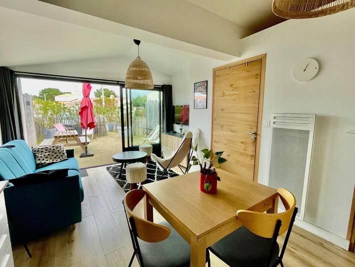 Location de vacances pour 3 personnes, avec terrasse et jardin dans Plage des Sableaux - 4
