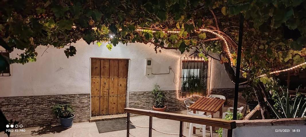 Apartamento para 11 personas, con Terraza además de Jardín y Piscina en Alcaudete