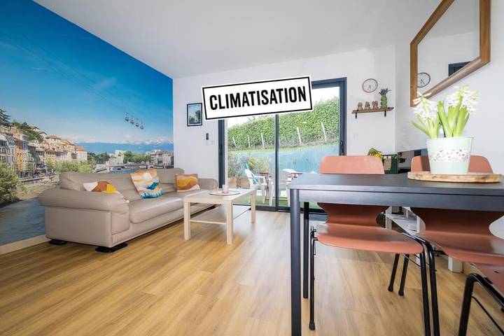 Gîte pour 4 personnes, avec vue et jardin, animaux acceptés à Beaucroissant