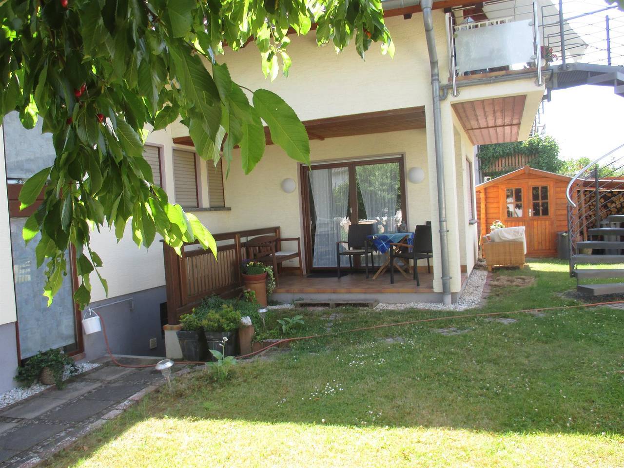 Geheel vakantieappartement, Appartement, douche, Wc, 2 slaapkamers in Merzig, Saar-Nahe-Bergland