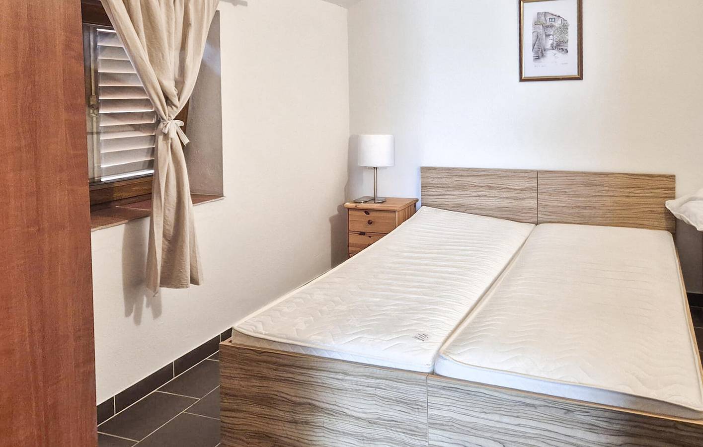 Ganze Ferienwohnung, Reizendes Apartment mit Meerblick und Terrasse in Karlobag in Karlobag, Naturpark Velebit