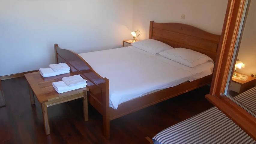 Gîte pour 4 personnes, avec terrasse, animaux acceptés dans Lastovo - 4