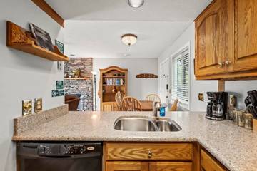 Vacation Rental for 4 Guests in Sevier County, Picture 4