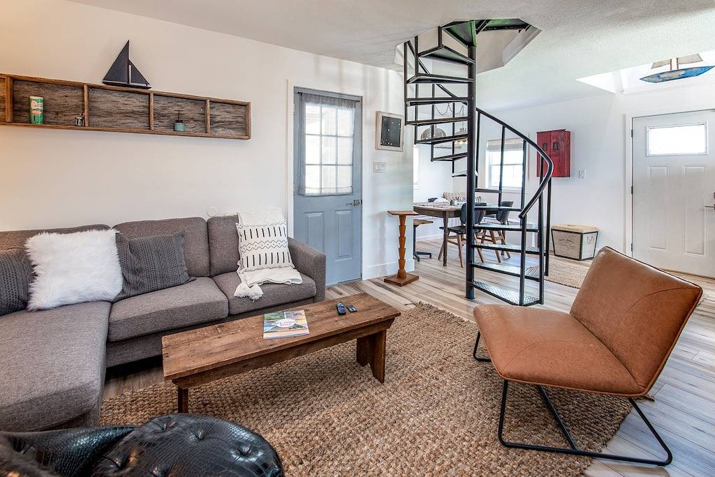 New! ❤️ The Pointe House ❤️ Lake View and Boat Dock in Russells Point, Indian Lake