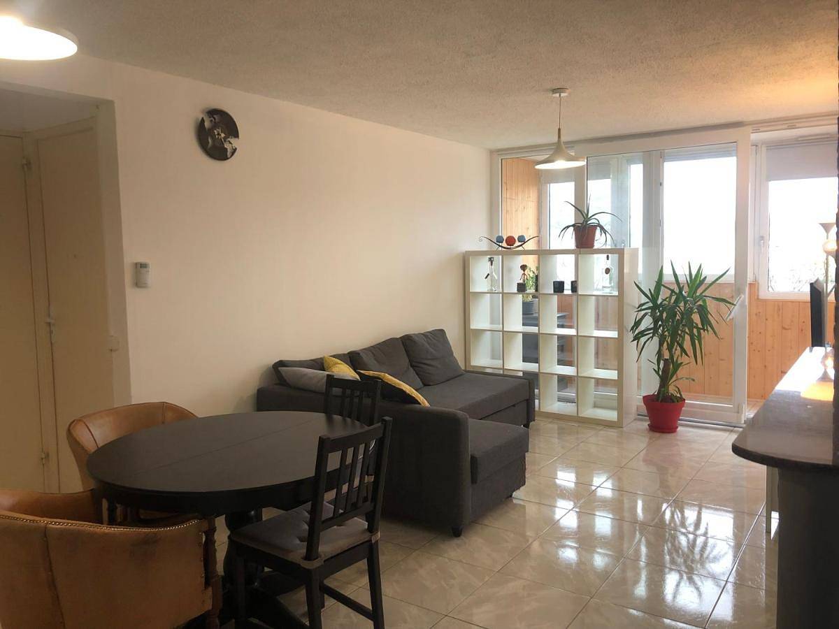 Appartement entier, Three-Bedroom Apartment in Yutz, Moselle