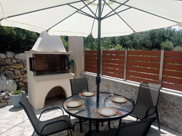 Location de vacances pour 4 personnes, avec piscine ainsi que vue et jardin dans Almirida - 3