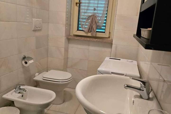 Appartement entier, Int. 5, Apartment 5 in Marina di Massa, Massa (Italie)