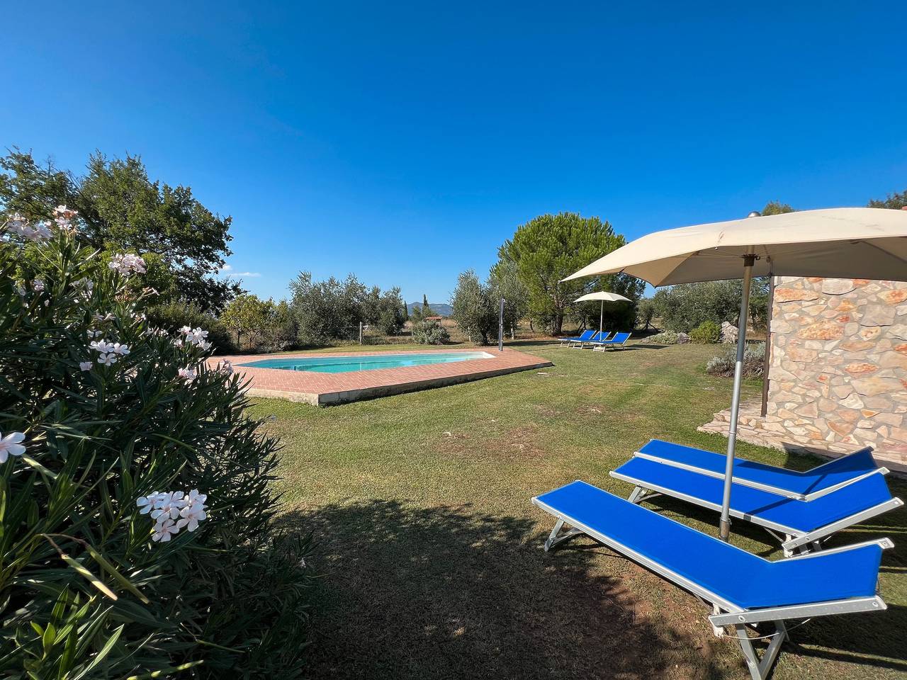 Agriturismo "Roccia" con piscina condivisa, terrazza privata e Wi-Fi in Pitigliano, Provincia di Grosseto