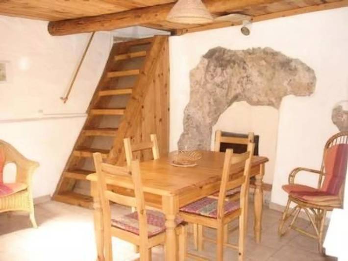 Location de vacances pour 4 personnes, avec jardin à Sillans-la-Cascade - 2