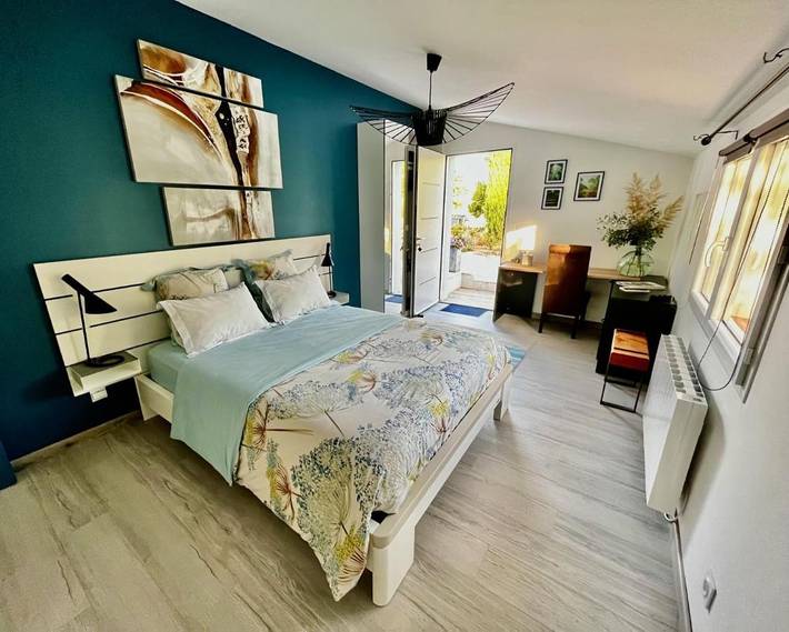 Chambre d’hôte pour 2 personnes, avec piscine ainsi que jardin et terrasse