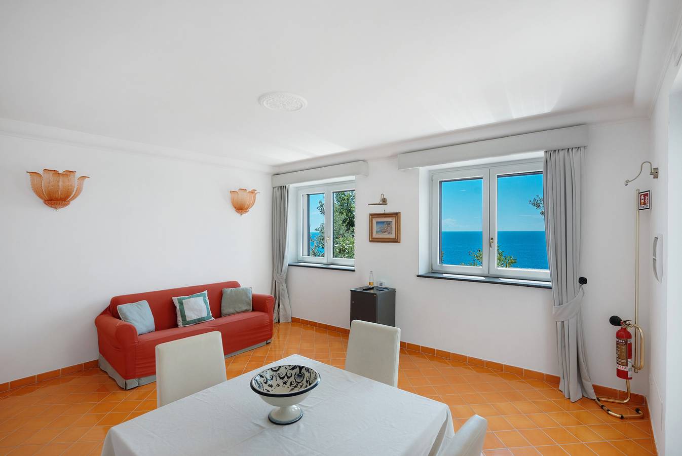 Villa 'Suite Tramonto In Dependance' with Sea View, Wi-Fi and Air Conditioning in Conca dei Marini, Amalfi Kysten