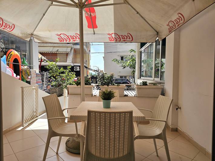 Ganze Wohnung, Ferienwohnung für 5 Personen mit Balkon in Sarandë, Vlorë
