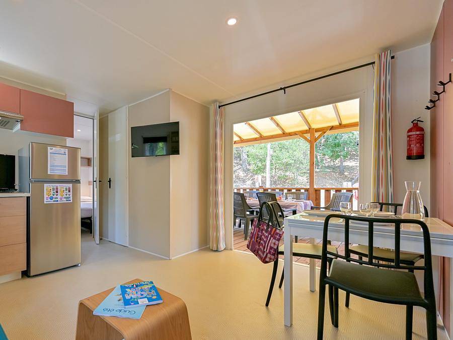 Camping Marvilla Parks - Les Pommiers du Mont Saint Michel - Mobilheim 6 personen - Mobilheim | Comfort Xl | 2 Zi. | 4/6 Pers. | Hochterrasse | Klimaanlage | Tv in Beauvoir, Mont-Saint-Michel-Bucht