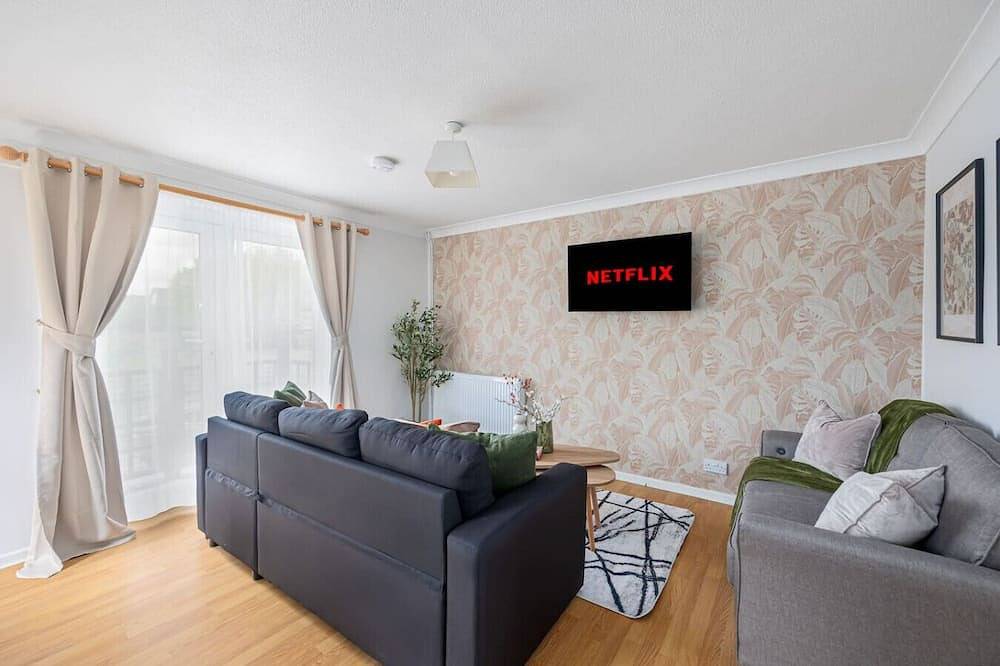 Ganze Wohnung, Stylish Home • Excellent Location • Free Parking • Fast Wifi • Smart Tvs in Milton Keynes, Südostengland