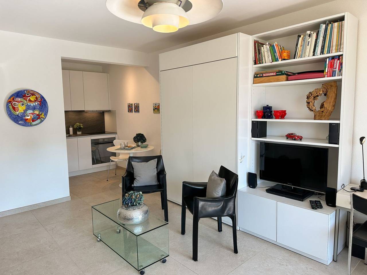 Ganze Wohnung, Appartement in Bestlage im Herzen von Locarno, mit Weitsicht auf den See und Hallenbad im Haus. in Muralto, Tessiner Alpen