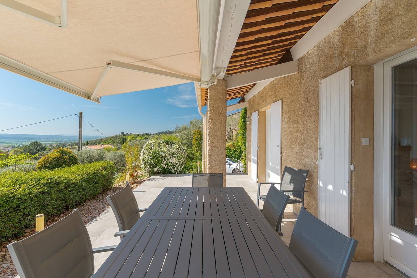 Luxusvilla – Panoramablick mit Bergsicht, Wlan und Klimaanlage in Volx, Regionaler Naturpark Luberon