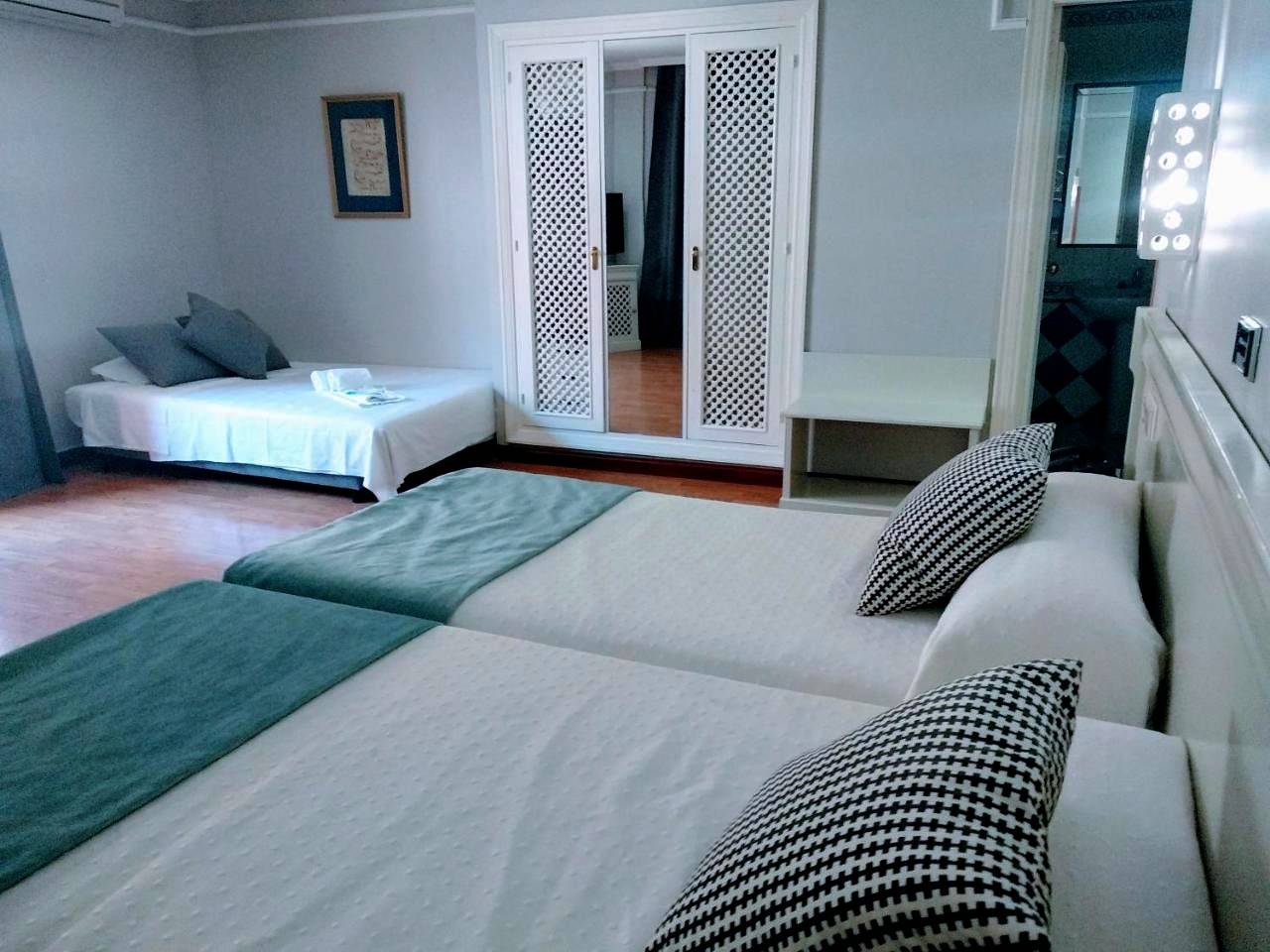 Hôtel pour 10 personnes avec terrasse in Jerez de la Frontera, Costa de la Luz