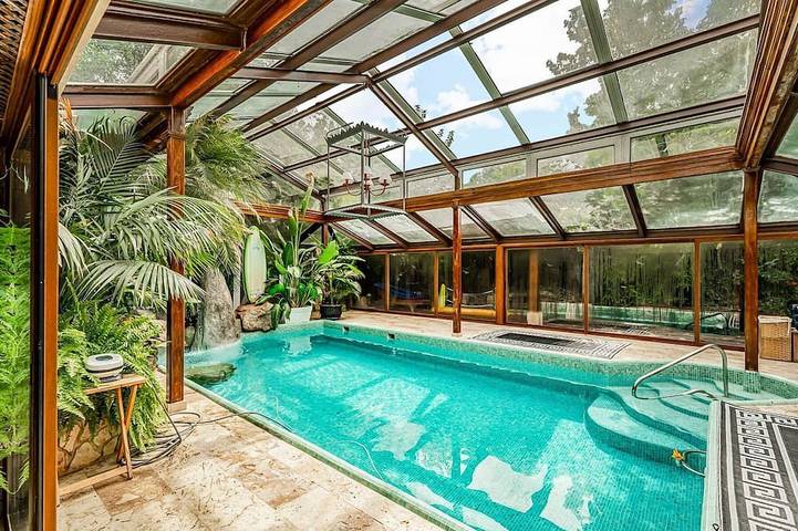 Villa for 12 people, with garden - 1