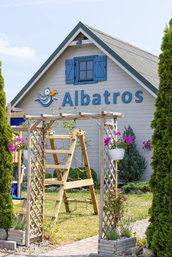 Domek letniskowy dla 12 osób, z basen dla dzieci i widok oraz basen i ogród, Dla rodziny w Rewal