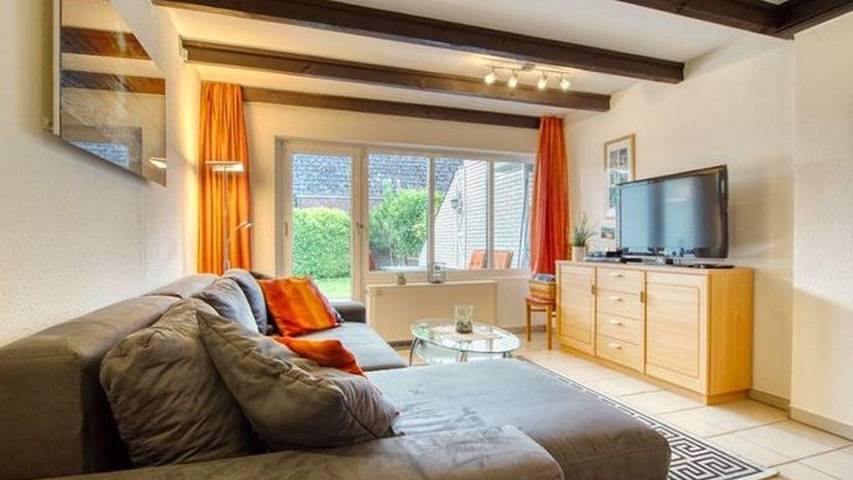 Ferienhaus für 4 Personen, mit Garten in Neukirchen