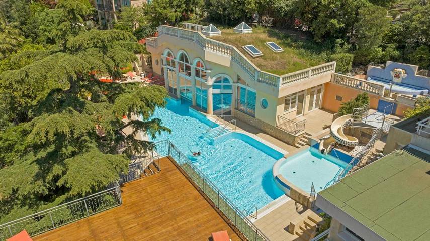 Appart’hôtel pour 4 personnes, avec jardin ainsi que sauna et piscine, animaux acceptés