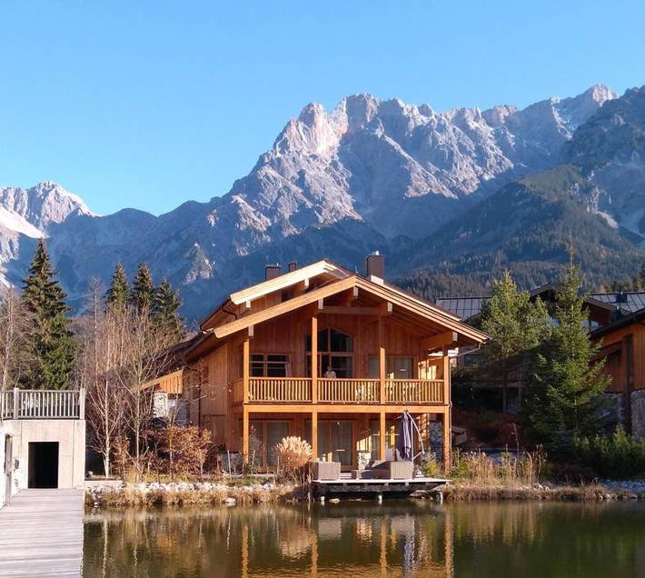 Vakantiewoning voor 14 personen, with Balkon and Terras as well as Tuin and Sauna in Hinterthal