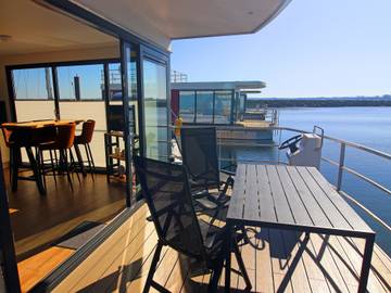 Hausboot für 2 Personen, mit Terrasse, kinderfreundlich in der Mecklenburger Bucht