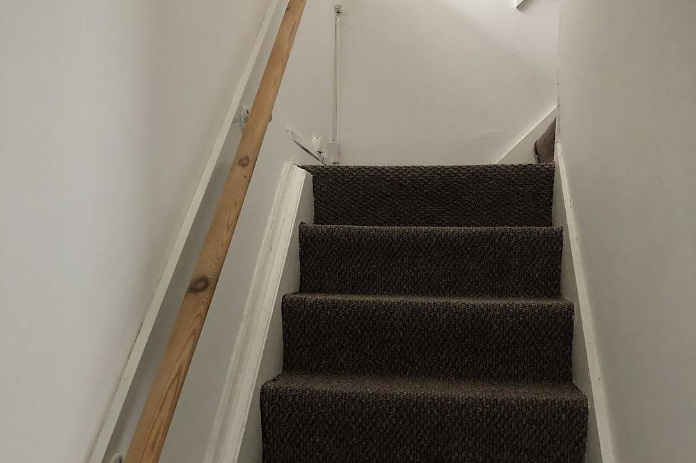 Two bedroom house , in a lovely neighbourhood, with a lot amenities around in St Helens, Nordwestengland