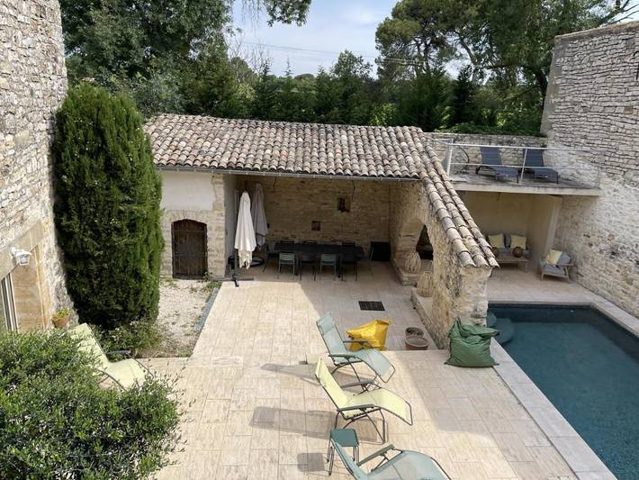 Location de vacances pour 12 personnes, avec balcon et piscine à Arpaillargues-et-Aureillac