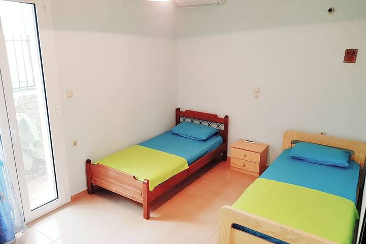 Aloni maison, vacances en famille, lieu de détente et de calme, parking privé, jardin in Région d'Iraklio-Héraklion