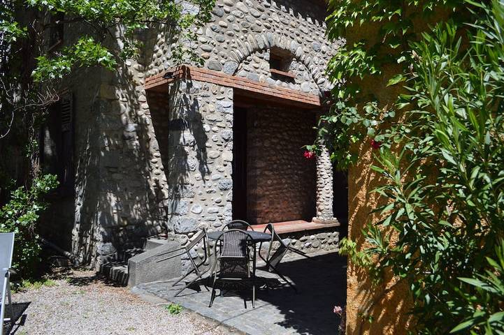 Maison de vacances pour 2 personnes, avec Terrasse ainsi que Jardin et Piscine à Prades