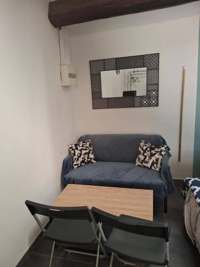 Gîte pour 2 personnes, avec vue et balcon dans Theatre Moliere Scene Nationale - 3