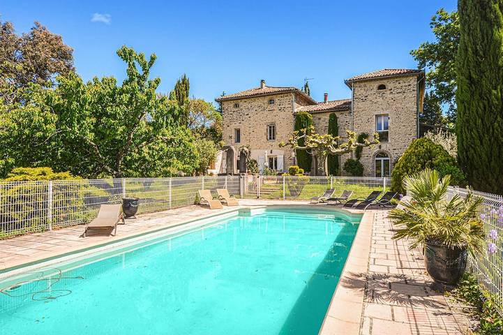 Maison de vacances pour 25 personnes, avec jardin et jacuzzi, animaux acceptés - 1