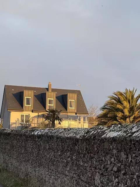 Maison de vacances pour 8 personnes, avec Balcon et Terrasse ainsi que Jardin et Vue à Blainville-sur-Mer