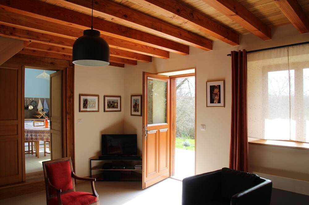 Renovated farmhouse in the heart of nature in the Pnr de Millevaches en Limousin in Sussac, Limoges region