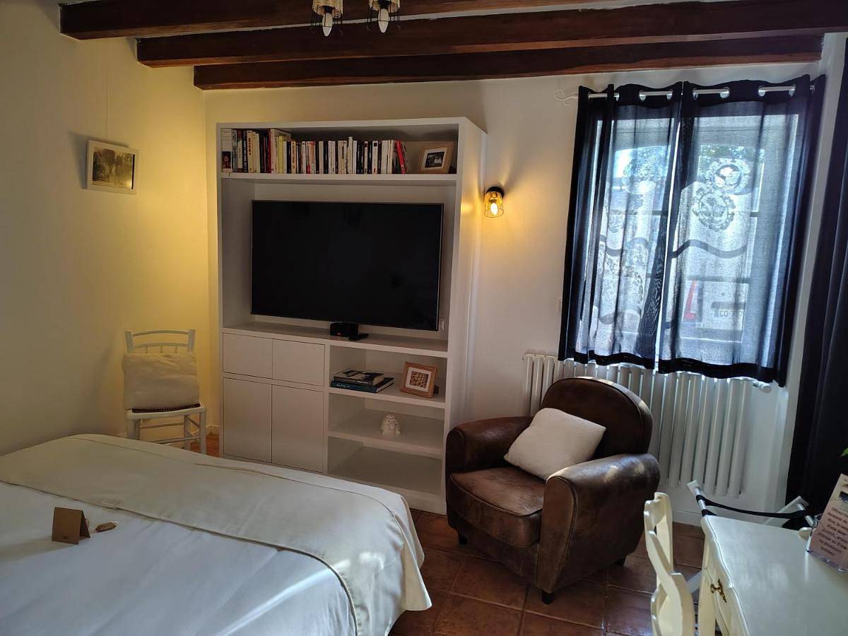 Le Spa est dans le Pré in Triguères, Région de Montargis