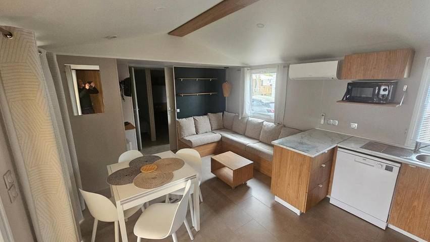 Camping pour 6 personnes, avec terrasse et jacuzzi à Parentis-en-Born - 3