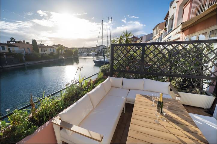 Ferienwohnung für 4 Personen, mit Seeblick in Grimaud