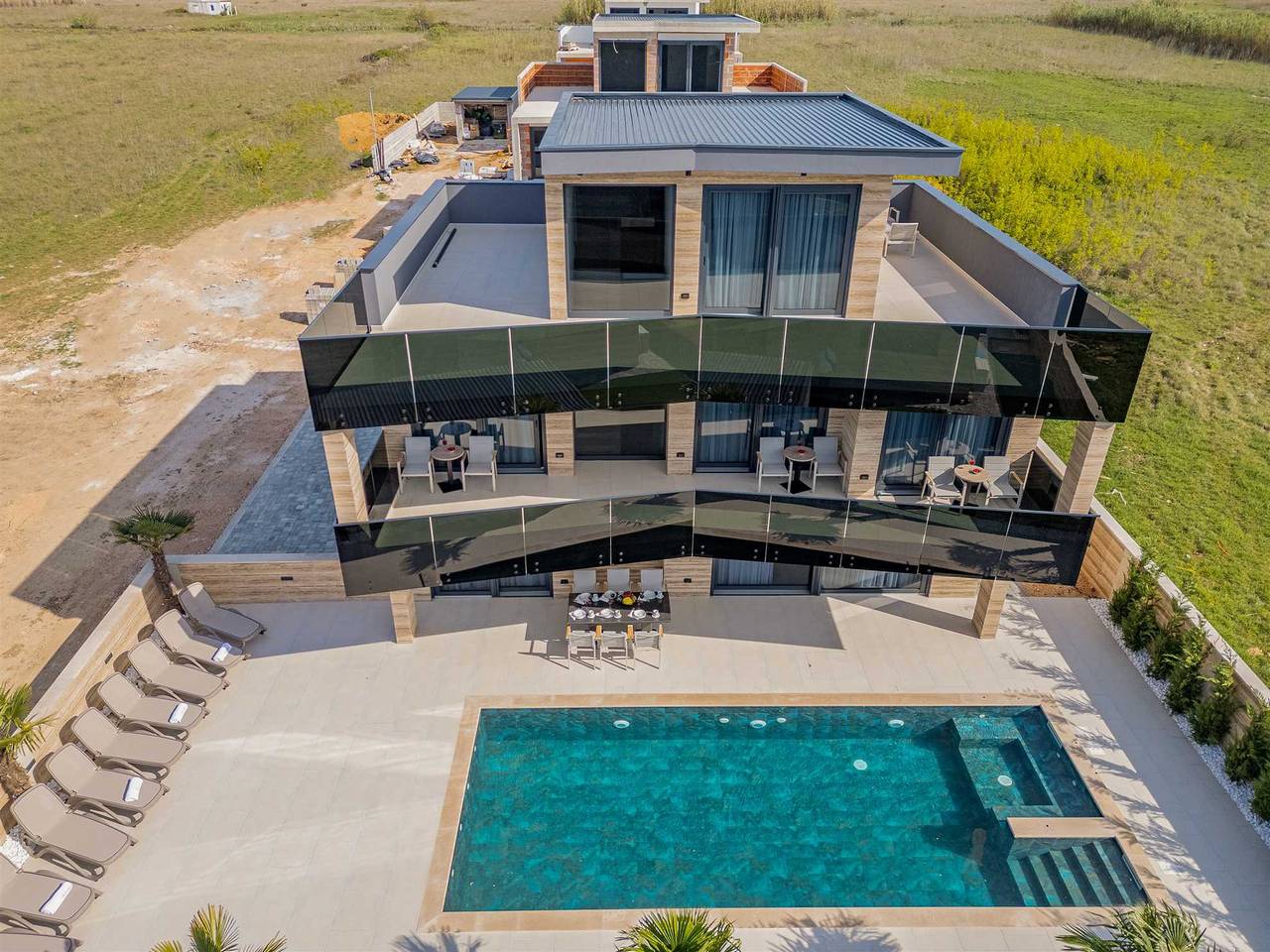 Luxorious villa with sea view and pool | For 10 persons | 100 m from the sea in Privlaka, Zadar