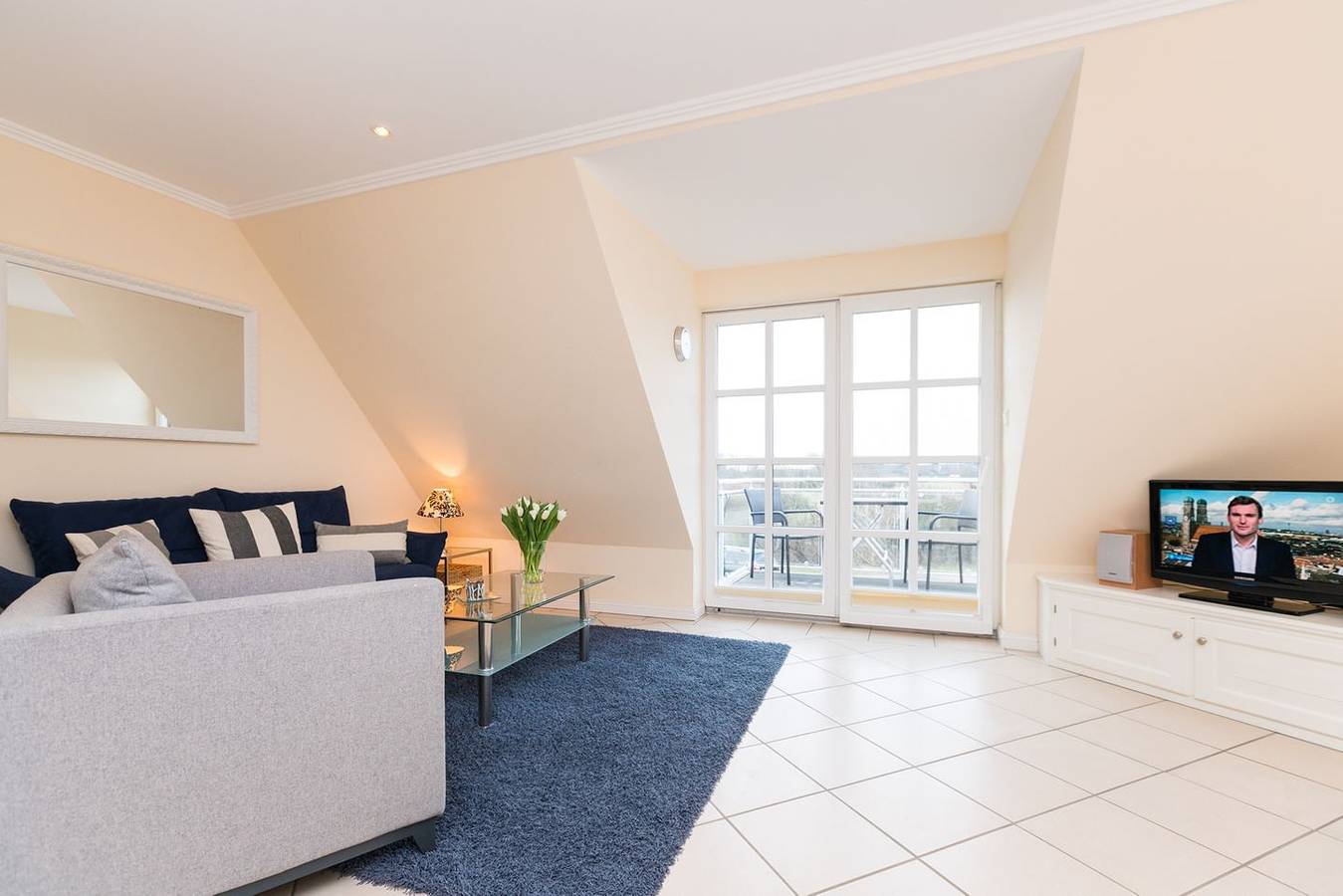 Ganze Wohnung, Komfortable Ferienwohnung mit Balkon und Privatparkplatz in Wenningstedt, Sylt