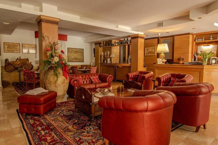 Hôtel pour 2 personnes, avec sauna ainsi que piscine et jardin dans Saint-Vincent - 2